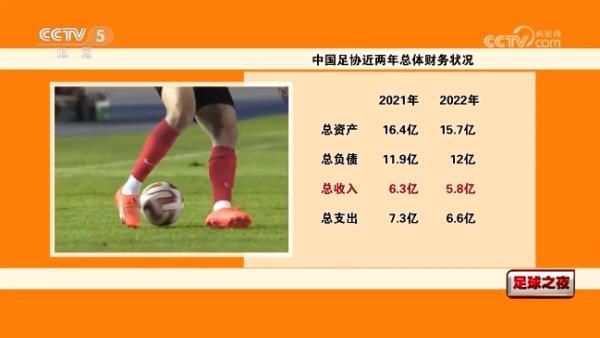 张柏芝靓丽蓝裙出席活动捞金 风骚撩发大显妩媚 2014-03-27 3月26日，香港，张柏芝、徐子淇等出席品牌活动，身穿蓝色连身裙的张柏芝靓丽现身，还不时撩发大显风骚。