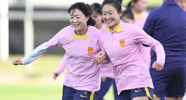 中国双姝惊艳戛纳电影节 2010-05-14 由电影频道、香榭丽舍、戛纳电影节组委会举办的“中国电影之夜”于法国时间5月13日举行，活动吸引了无数国外媒体前来报道，而《日照重庆》剧组的亮相更是成为当晚的焦点，作为唯一一部入围本届电影节竞赛单元的 上一页12345...99下一页 | | | | | | 电影频道节目中心官方网站