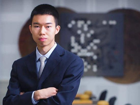 阿信演唱会后发声：陪我唱到日出2023-12-08 五月天阿信发文回应否认假唱 “缺席就是认输了”2023-12-07 五月天经纪公司回应：没假唱！
