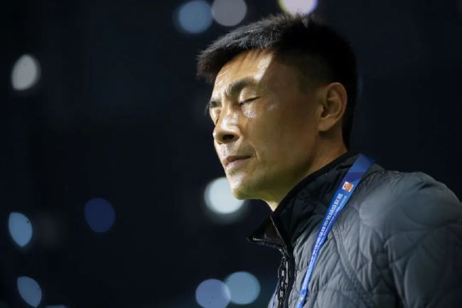 ” 这份魄力点燃了整个剧组，《捕风追影》几乎每位演员都在突破自身阈值的征程中，窥见了表演的无限可能。