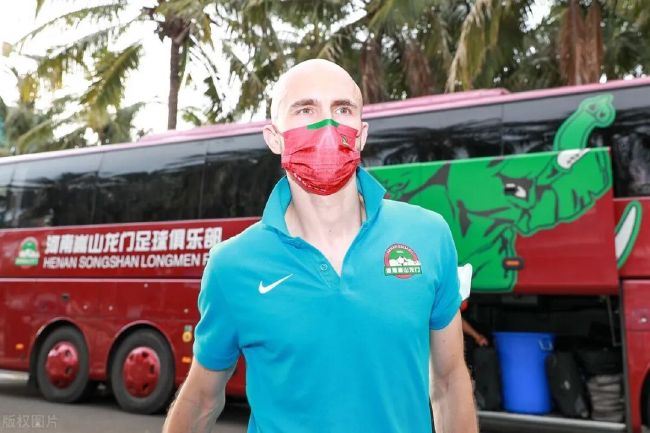 周迅助推青年摄影师 展现多面时尚魅 裘德·洛希望继续拍《神奇动物》：会一直等待 大片推荐 >> 动作 悬崖之上 8.2 暗藏汹涌谍战传奇 剧情 山河披锦绣 7.5 退耕还林脱贫致富 历史 大决战之淮海 9.0 抗战经典淮海战役 大决战之辽沈 改变历史史诗战略 剧情 免费 6.7 当代青年创业故事 爱情 漂亮的女邻居 7.5 三男子倾心一村姑 | | | | | | 电影频道节目中心官方网站 意见反馈 手机浏览精彩资讯 返回顶部 | (1/32) 美国演员工会奖红毯 杨紫琼、黛米·摩尔等大咖云集 | (2/9) 组图：美国演员工会奖红毯 杨紫琼、黛米·摩尔等大咖云集 重新播放 大图播放 猜你喜欢CCTV6 VIP影院 搜索 电影 星闻 独家 更多 专题 图片 视频 滚动 首页 新闻 大片 影库 CCTV6 VIP影院 客户端 电影网>新闻>明星资讯 美国演员工会奖红毯 杨紫琼、黛米·摩尔等大咖云集 时间：2025.A妹”爱丽安娜·格兰德、辛西娅·艾莉佛等亮相。