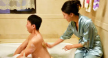 《蜂蜜的针》曝终极预告 袁泉上演除害猎杀法则3453人看过 《阳光女子合唱团》MV上线 A-lin歌唱爱与幸福2103人看过 《天才游戏》曝预告 彭昱畅丁禹兮化身纯恨宿敌2667人看过 《纯真年代的爱情》研讨会 孙千王天辰忆拍摄往3157人看过 新闻首页 电影新闻首页 明星新闻 华语 海外 成龙、梁朝伟、小贝、李栋旭等观战NBA中国赛 日前，25-26赛季NBA季前赛在中国澳门举行，成龙、梁朝伟 、刘嘉玲、任达华、大卫·贝克汉姆、林书豪、李小鹏、李栋旭、刘宪华、杜华、李汶翰等到场观... 《球状闪电》官宣 童瑶、王安宇、杨立新领衔主 9月25日，根据刘慈欣同名小说改编而成的剧集《球状闪电》阵容官宣，由陈思诚监制，戴墨执导，童瑶、王安宇、杨立新领衔主演，周一围、丁勇岱特邀主演，杨玏、... 倪妮、宋威龙外网生图抗打 时装周同场黛米·摩2025-09-24 汤唯、乔贝贝、张婧仪、吴磊等亮相伦敦时装周2025-09-24 演员于朦胧坠楼身亡 杨幂、迪丽热巴等发文悼念2025-09-12 《跛豪》《新上海滩》导演潘文杰逝世 享年69岁2025-09-10 更多 堪比时装周!