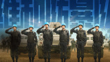 21岁服完兵役，托纳多雷回到故乡，发现从小看电影的唯一电影院关闭了。